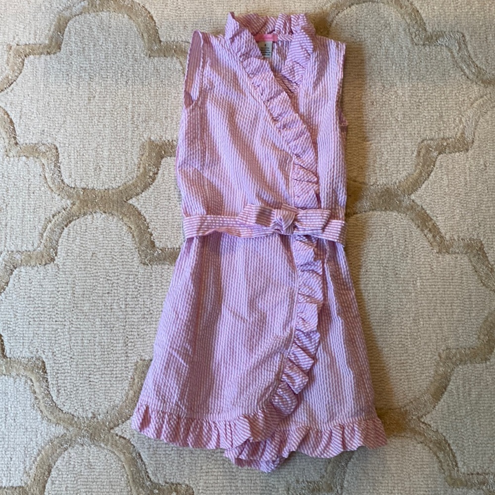 EUC Pink and white seersucker ruffle collar dress
